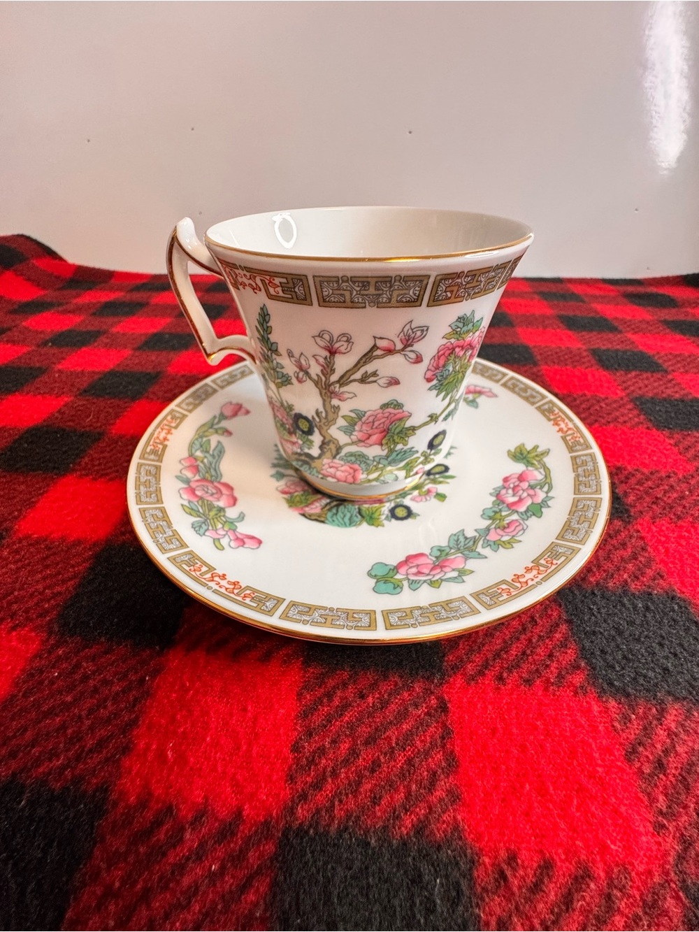 VTG Royal Chelsea English Bone China Teacup & Saucer Floral Gold Trim England